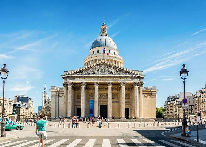 Apartment Proche Pantheon - Voisin De Emily In *