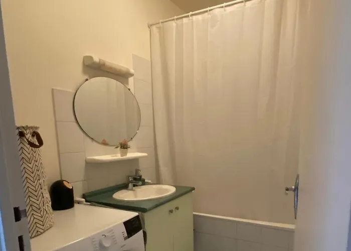 Proche Pantheon - Voisin De Emily In Apartment Paris