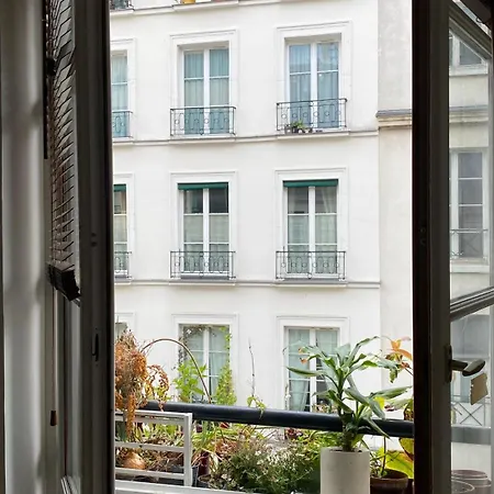 Proche Pantheon - Voisin De Emily In Appartement